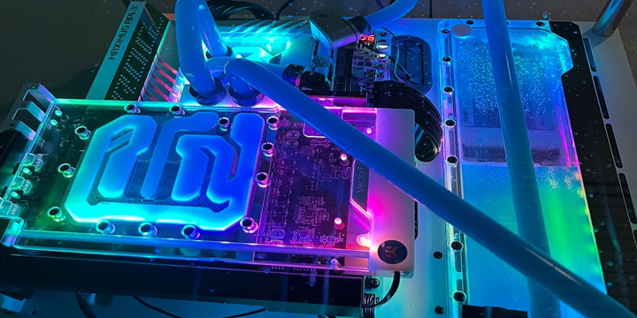 Gracz schłodził swój komputer z kartą graficzną Nvidia do 8 stopni, ponieważ podłączył go do klimatyzatora - ilustracja #2