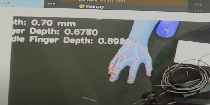 YouTuber buduje niewidzialny komputer do gier z ekranem, klawiaturą i myszką - oto jak to zrobił - ilustracja #2