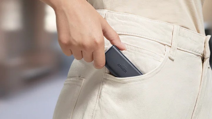 Źródło: Anker; materiały promocyjne - Amazon robi z konkurencją wiosenne porządki. Mały powerbank Ankera rzadko jest aż tak tani - wiadomość - 2025-03-26