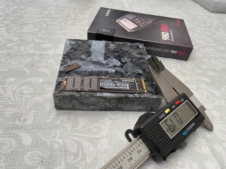 Niszcz dysk przed oddaniem go na gwarancję - producent rekomenduje - ilustracja #1