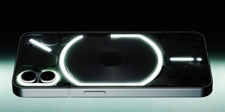 Nothing Phone 1 ze sporą obniżką cenową! Nietypowy smartfon, który rozkochał w sobie użytkowników - ilustracja #1