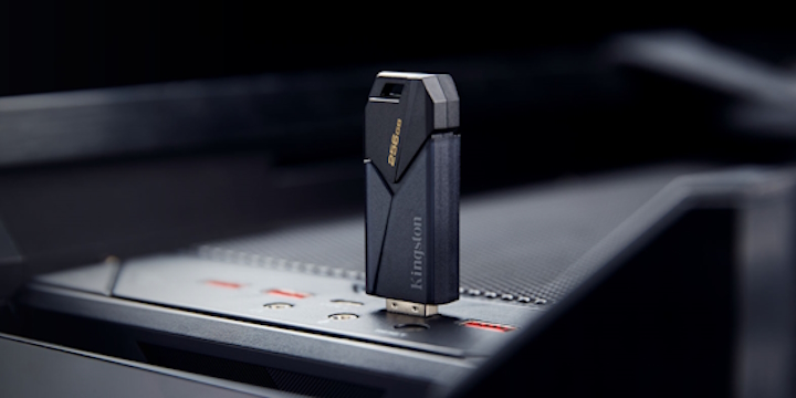 Szybki, pojemny i w szalenie niskiej cenie. Ten pendrive to hit! - ilustracja #1