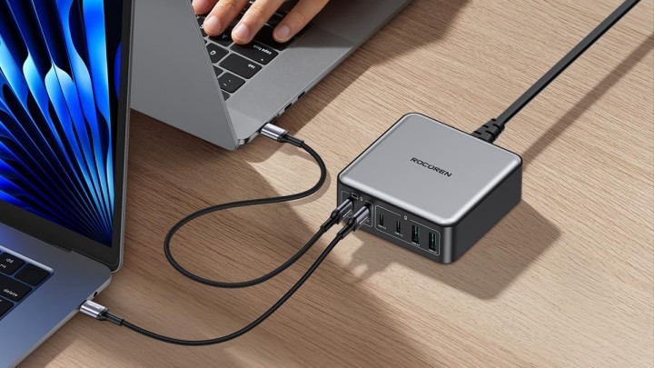 Źródło: Rocoren; materiały promocyjne - 270 W mocy i 6 złączy w taniej ładowarce to szok. Amazon oferuje prawdziwą bestię w niesamowicie niskiej cenie - wiadomość - 2025-05-30