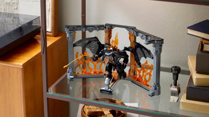 Źródło: LEGO; materiały promocyjne - Amazon wie, jak skusić fanów Władcy Pierścieni. Obok modelu tańszego o ponad 30% nikt „nie przejdzie” obojętnie - wiadomość - 2025-07-25