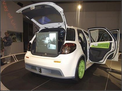 Suzuki SXBox - Xbox 360 na kółkach - ilustracja #3