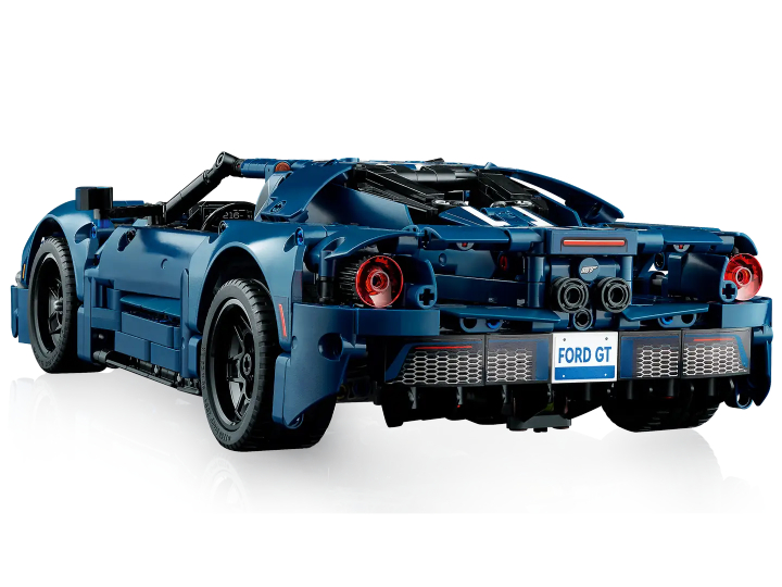 Źródło: LEGO, materiały promocyjne - LEGO Technic Ford GT to legendarny sportowiec w przystępnej cenie. Na Amazonie kupisz go jeszcze taniej - wiadomość - 2024-10-27