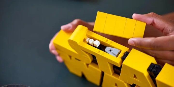 Źródło: LEGO; materiały promocyjne - Amazon odleciał do odległej galaktyki. Najnowszy zestaw Star Wars tańszy niż w sklepie LEGO i to w przedsprzedaży - wiadomość - 2025-04-28