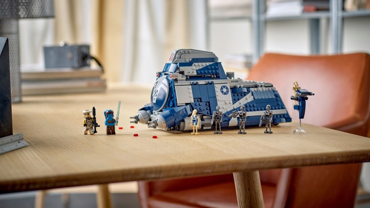 Źródło: Jay's Brick Blog | LEGO - LEGO ujawniło masę nowych zestawów Star Wars. Wśród nich pojawiła się jedna z najbardziej ikonicznych maszyn z uniwersum - wiadomość - 2025-07-01