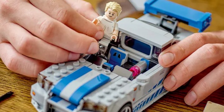 Źródło: LEGO; materiały promocyjne - Dla tego zestawu byłem gotów zaprzedać duszę. Na szczęście nie muszę tego robić, bo teraz Nissan Skyline firmy LEGO jest dostępny w niesamowitej promocji - wiadomość - 2024-09-02