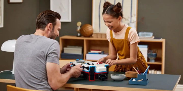 Źródło: LEGO, materiały promocyjne. - Od dawna polowałem na ten zestaw, ale odstraszała mnie jego cena. Obecna promocja na LEGO Ideas Piłkarzyki wręcz zaprasza do kupna, zwłaszcza przed Euro 2024 - wiadomość - 2024-06-04