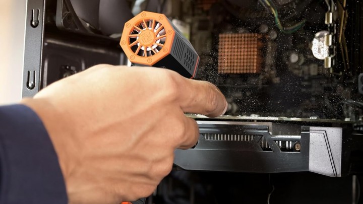 Źródło: Wolfbox; materiały promocyjne - Amazon przecenia gadżet, który czyści wszystko - komputer, auto, biurko. Ten „niesamowity produkt" nie kosztuje nawet 200 zł - wiadomość - 2025-10-01