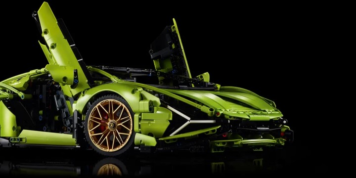 Źródło: LEGO; materiały promocyjne - Chcę więcej takiej współpracy LEGO z Lamborghini. Liczący ponad 3500 elementów model Lamborghini Sián FKP 37 oczarował mnie charakterystyczną zielenią, poziomem szczegółów i zaskakującą promocją - wiadomość - 2024-10-07