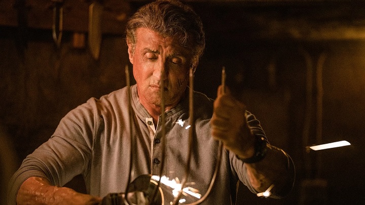 Nowy Rambo nawet nie próbuje zachować choćby pozorów subtelności. - Premiera i recenzje Rambo 5 - wiadomość - 2019-09-20