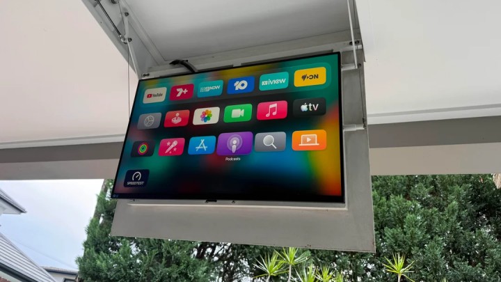 Źródło: Reddit - „Nie mieliśmy pojęcia, że on tam jest” - właściciel domu odkrył, że przez 17 lat telewizor był ukryty w suficie pokoju i dzięki temu zyskał nowy sprzęt - wiadomość - 2026-04-02