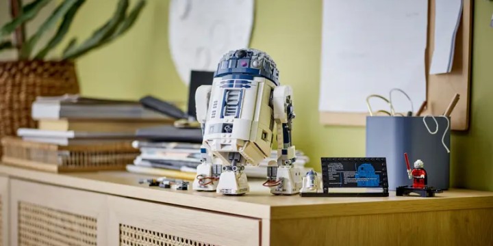 Źródło: LEGO, materiały promocyjne. - Model kultowego droida R2-D2 to doskonała okazja, aby uczcić 25. lecie LEGO Star Wars. Zestaw jest teraz w niższej cenie - wiadomość - 2024-04-04