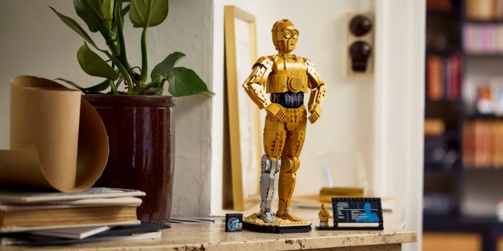 Źródło: LEGO; materiały promocyjne - Amazon musiał podpisać pakt z diabłem, bo ta promocja jest piekielnie dobra. Zestaw LEGO C-3PO ledwie miał premierę, a już jest dostępny w nieosiągalnej dla innych sklepów cenie - wiadomość - 2024-08-16