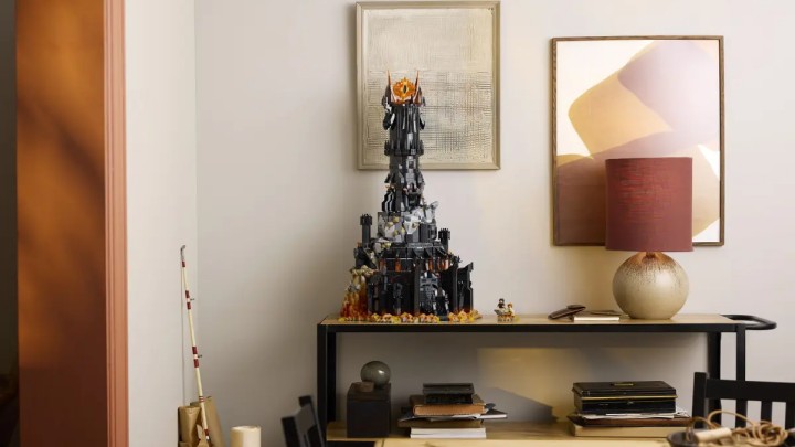 Źródło: LEGO - „Jeden z najbardziej imponujących zestawów LEGO” w ogromnej promocji. Nawet 300 zł taniej na Amazonie i absolutny hit dla fanów LOTR - wiadomość - 2025-10-03