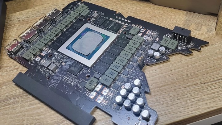 Nvidia po cichu zmienia konfigurację RTX 4090 - ilustracja #2