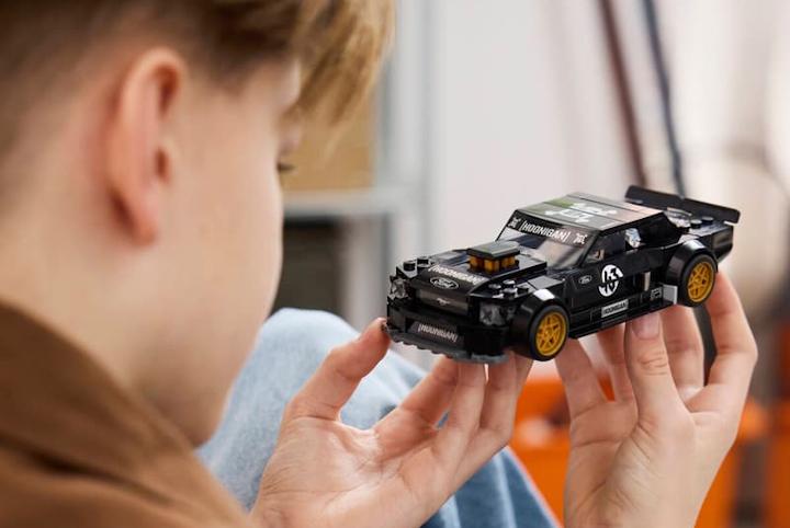 Źródło: LEGO. - Amazon przecenił prawdziwą legendę! Ten zestaw LEGO wywołuje ciarki u fanów motoryzacji - wiadomość - 2026-08-12