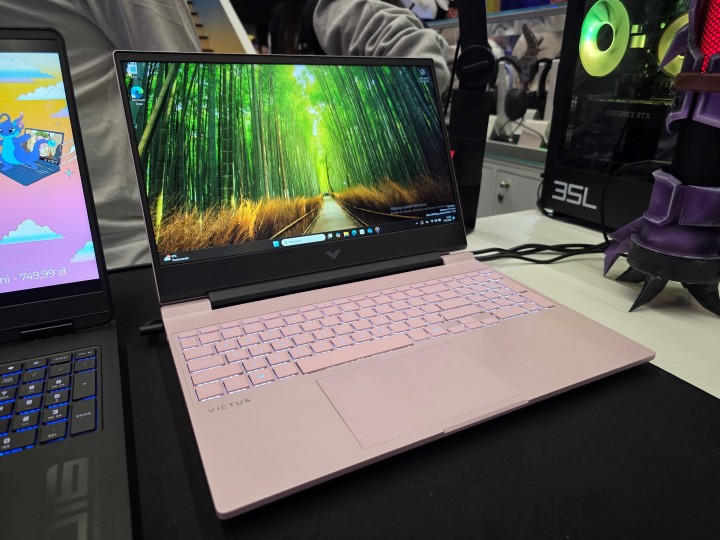 Teoretycznie bardziej skierowany do żeńskiej strony, ale… jest taki kawaii! - OMEN i HyperX na IEM Katowice 2025 zaprezentowały swoje nowości, w tym OMEN MAX 16 - potężnego laptopa gamingowego - wiadomość - 2025-02-17