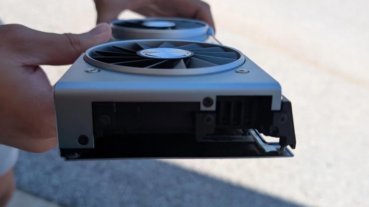 Źródło: Reddit - Gracz prawie kupił „kartę graficzną” bez portów. Na swoje szczęście tego nie zrobił - wiadomość - 2025-05-19