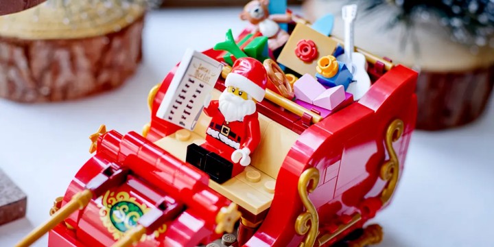 Źródło: LEGO; materiały promocyjne - To ostatnia szansa, by otrzymać ten tani zestaw przed Bożym Narodzeniem. Święty Mikołaj firmy LEGO tylko wzmacnia magię świąt - wiadomość - 2024-12-16