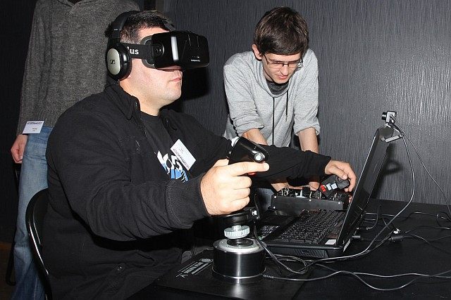 Ku naszemu miłemu zaskoczeniu (i ku rozpaczy obsługującej stanowisko ekipy, która nie miała ani chwili odpoczynku), kolejka do War Thundera nie topniała aż do samego końca imprezy. - GRYOffline.pl 2014 – dziękujemy za wspólną zabawę i zapraszamy za rok! - wiadomość - 2014-10-20