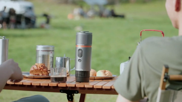 Źródło: Conqueco; materiały promocyjne - Ten mały ekspres do kawy potrafi to, czego do tej pory nie udało się urządzeniom od De'Longhi i Siemensa - wiadomość - 2024-04-16