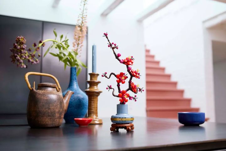 Źródło: LEGO; grafika promocyjna - Amazon zachwyca okazją dla fanów LEGO! Ten przepiękny zestaw kupicie teraz za mniej niż 100 zł - wiadomość - 2025-09-16