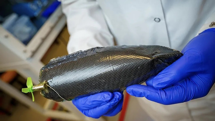 Koniec z tradycyjnymi bateriami; w przyszłości akumulatory będą wbudowane w konstrukcję urządzeń - ilustracja #1