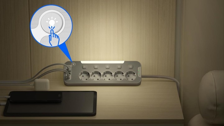 Źródło: Aonoka; materiały promocyjne - Pięć gniazdek, USB i lampka nocna w jednym? Amazon przecenił hitową listwę - wiadomość - 2025-08-19