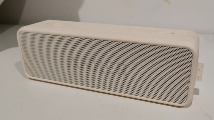 Źródło: Własne - „Najlepszy głośnik i najlepsza cena”. Kupiłem 2 sztuki, bo za mniej niż 80 zł mam 24 h grania, ochronę IPX7 i świetny dźwięk - wiadomość - 2025-12-16