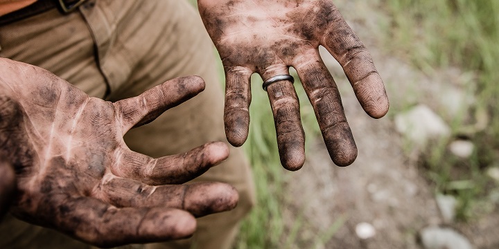 UE chce zakazać sprzedaży produktów wytwarzanych z wykorzystaniem pracy przymusowej - ilustracja #1