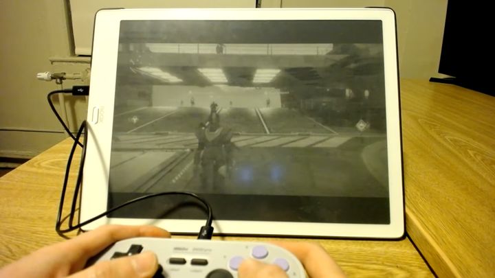 Takiego Destiny 2 jeszcze nie widzieliście. - Youtuber odpalił Destiny 2 na czytniku ebooków. To test funkcji Stadii - wiadomość - 2020-01-14