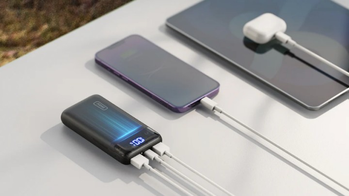 Źródło: INIU; materiały promocyjne - „Samsunga S24 Ultra naładowałem już dwukrotnie i wciąż pozostało mu 60%”. Ten powerbank to bestia ładowania i kosztuje poniżej 100 zł - wiadomość - 2025-06-18