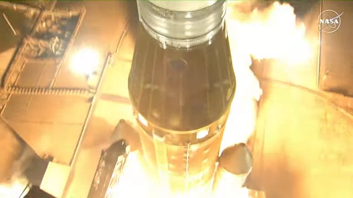 Człowiek wraca na Księżyc - udany start misji Artemis 1 - ilustracja #1