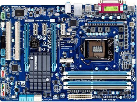 Jedna z najtańszych (200zł) płyt głównych z gniazdem LGA1155, posiadająca cztery wejścia na pamięci RAM; umożliwi także podkręcanie, jeśli w przyszłości wymienimy procesor na i5/i7 K
