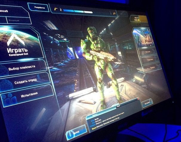 Twórcy nie wypuścili jeszcze żadnych screenów (ani tym bardziej trailerów) z Halo Online, więc pozostaje nam zadowolić się „pokątnym” zdjęciem pstrykniętym na zamkniętym pokazie.