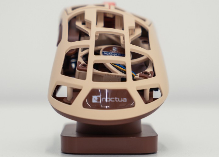 Źródło: X: @PulsarGears - Myszka może rozwiązać problem spoconych dłoni. Noctua Feinmann ma wentylator, a gracze wątpliwości - wiadomość - 2025-05-22