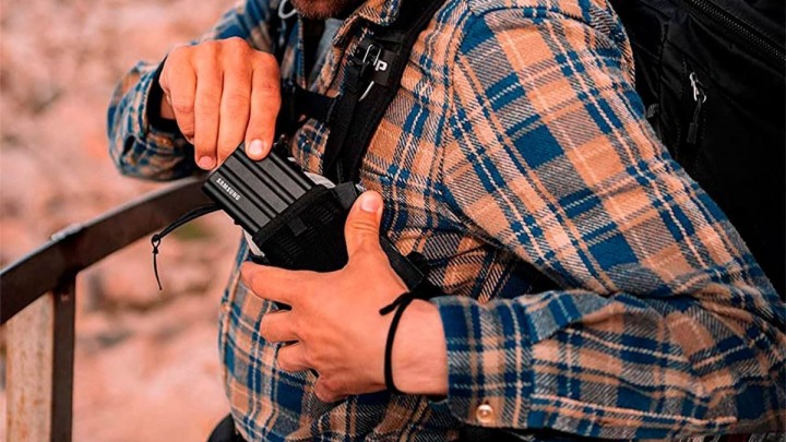 Źródło: Samsung; materiały promocyjne - Amazon ma nowy hitowy bestseller. Przenośny dysk Samsunga ma pojemność 2 TB i jest odporny na wodę oraz kurz - wiadomość - 2025-05-22