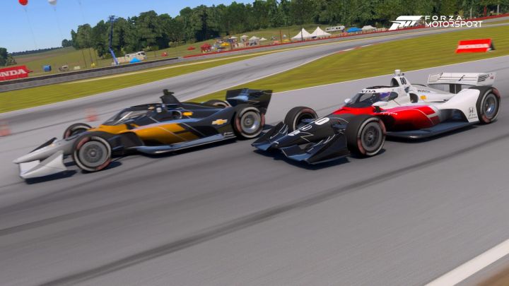 Z jakiegoś powodu (pewnie umowy licencyjnej) twórcy nie mogą pokazywać bolidów IndyCar na screenach, więc pożyczam od kolegów po fachu. Źródło: GTPlanet. - Forza Horizon 6 wymknęła się nam, więc inne gry będą musiały unieść na barkach honor roku 2025. Na szczęście jest ich trochę - Motoprzegląd Drauga - wiadomość - 2025-06-19