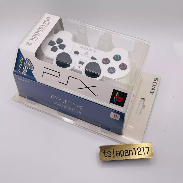 Specjalna wersja DualShocka 2, przygotowana z myślą o PSX. Źródło: T’s Japan / eBay. - To miało być centrum domowej rozrywki od Sony. Nazwa PSX do dzisiaj jest błędnie kojarzona przez graczy - wiadomość - 2025-04-18