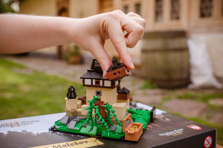 X / Warhorse Studios - Twórcy Kingdom Come 2 pokazali oficjalny zestaw z klocków LEGO. Powstanie tylko 3000 egzemplarzy, a cena zwala z nóg - wiadomość - 2025-09-19