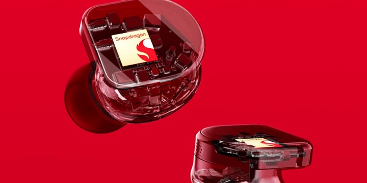 Słuchawki zaprezentowane przez Qualcomm. Źródło: Qualcomm. - Wi-Fi zamiast Bluetooth; bezprzewodowe słuchawki od Qualcomm mogą być rewolucją - wiadomość - 2025-01-24