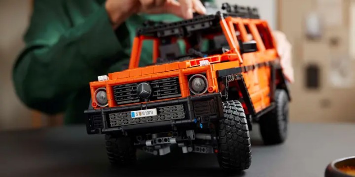 Źródło: LEGO; materiały promocyjne - To, co stworzyło LEGO, przeszło moje najśmielsze oczekiwania. Model LEGO Technic Mercedes G500 zachwyca wiernością odwzorowania oryginału i niską ceną - wiadomość - 2024-09-25