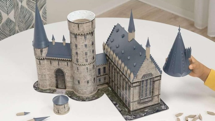 Źródło: Ravensburger; materiały promocyjne - Byłem w szoku, gdy zobaczyłem, co da się zbudować z puzzli 3D. Dzięki temu zestawowi możesz zostać na święta konstruktorem Hogwartu - wiadomość - 2024-12-20