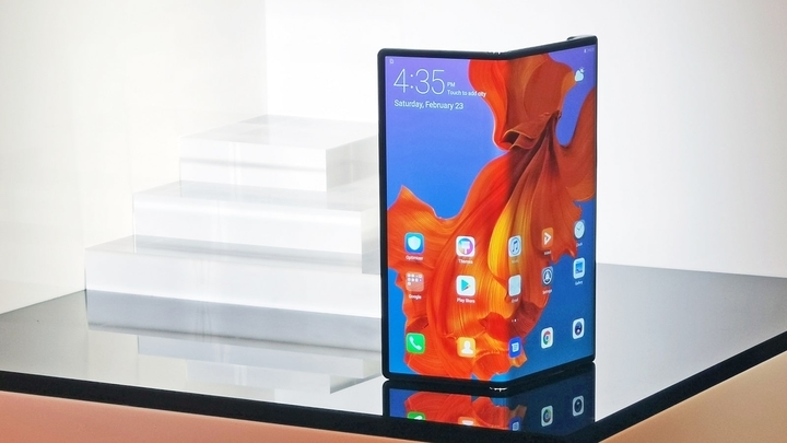 Oto składana słuchawka od Huawei - Składany Huawei Mate X ma kosztować nawet 10 000 zł - wiadomość - 2019-02-27