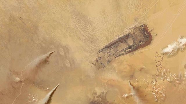 Na powierzchni planety pełno będzie wraków obcych statków. - W marcu ruszą zamknięte testy Hardware - nowego RTS-a weteranów serii Homeworld - wiadomość - 2013-01-19