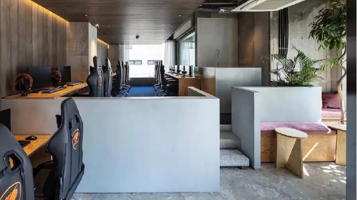 Powstała pierwsza „e-sportowa siłownia”; pod okiem trenera zagramy w LoL - ilustracja #2