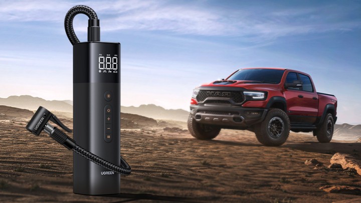 Źródło: UGREEN; materiały promocyjne - Amazon ma odpowiedź na najlepsze wakacje. Jedna pompka do samochodu, roweru i piłki taniej z kuponem - wiadomość - 2025-06-13